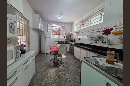 Casa à venda com 456m², 3 quartos e 2 vagas Casa à venda com 456m², 3 quartos e 2 vagasCozinha