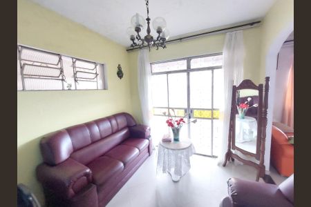 Casa à venda com 456m², 3 quartos e 2 vagas Casa à venda com 456m², 3 quartos e 2 vagasSala