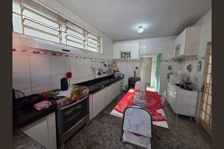 Casa à venda com 456m², 3 quartos e 2 vagas Casa à venda com 456m², 3 quartos e 2 vagasCozinha