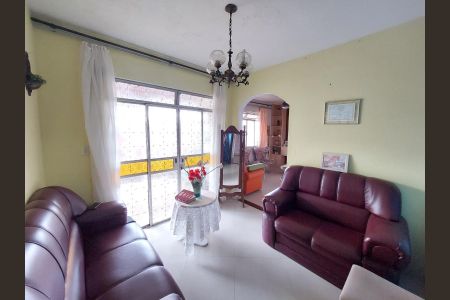 Casa à venda com 456m², 3 quartos e 2 vagas Casa à venda com 456m², 3 quartos e 2 vagasSala
