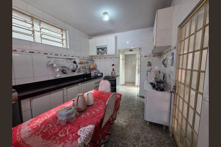 Casa à venda com 456m², 3 quartos e 2 vagas Casa à venda com 456m², 3 quartos e 2 vagasCozinha