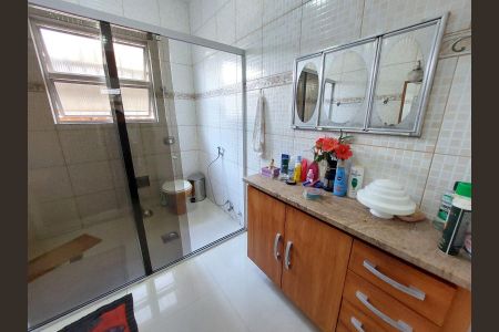 Casa à venda com 456m², 3 quartos e 2 vagas Casa à venda com 456m², 3 quartos e 2 vagasBanheiro
