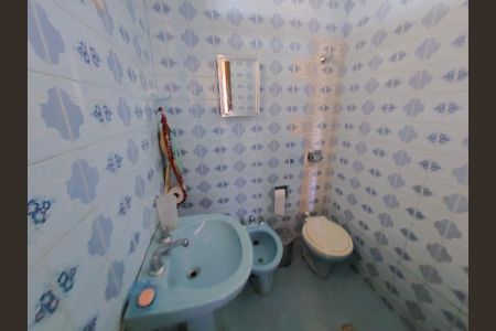Casa à venda com 456m², 3 quartos e 2 vagas Casa à venda com 456m², 3 quartos e 2 vagasBanheiro