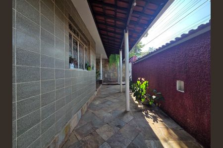 Casa à venda com 456m², 3 quartos e 2 vagas Casa à venda com 456m², 3 quartos e 2 vagasÁrea externa