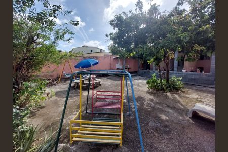 Casa à venda com 456m², 3 quartos e 2 vagas Casa à venda com 456m², 3 quartos e 2 vagasÁrea externa