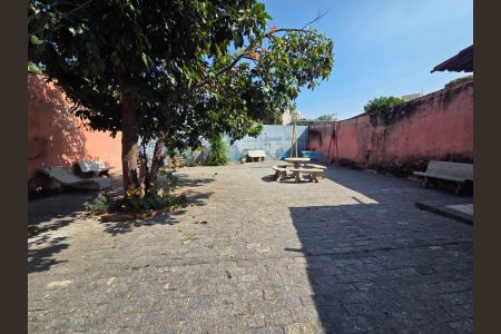 Casa à venda com 456m², 3 quartos e 2 vagas Casa à venda com 456m², 3 quartos e 2 vagasÁrea externa