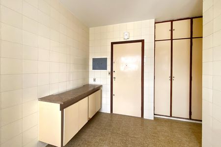 Apartamento para alugar com 340m², 4 quartos e 2 vagasÁrea de Serviço