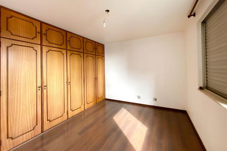 Apartamento para alugar com 340m², 4 quartos e 2 vagasQuarto 2