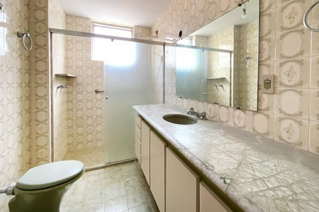 Apartamento para alugar com 340m², 4 quartos e 2 vagasBanheiro