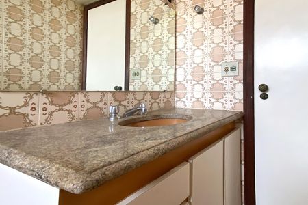 Apartamento para alugar com 340m², 4 quartos e 2 vagasBanheiro da Suíte