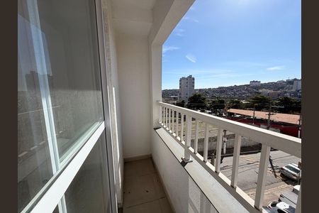 Studio para alugar com 19m², 1 quarto e sem vaga Studio para alugar com 19m², 1 quarto e sem vagaVaranda