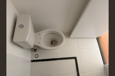 Banheiro de kitnet/studio para alugar com 1 quarto, 19m² em Vila das Belezas, São Paulo