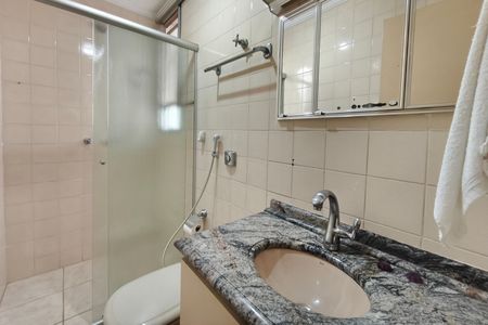 Apartamento à venda com 67m², 2 quartos e 1 vaga Apartamento à venda com 67m², 2 quartos e 1 vagaBanheiro