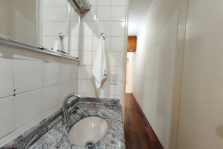 Apartamento à venda com 67m², 2 quartos e 1 vaga Apartamento à venda com 67m², 2 quartos e 1 vagaBanheiro