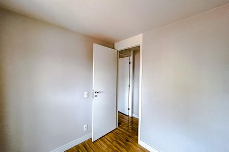 Quarto 1 de apartamento para alugar com 2 quartos, 48m² em Parque São Jorge, São Paulo