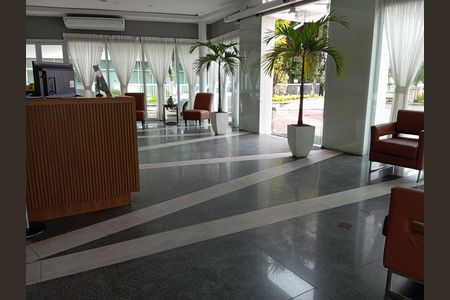 Apartamento à venda com 208m², 2 quartos e 1 vaga Apartamento à venda com 208m², 2 quartos e 1 vagaHall de entrada