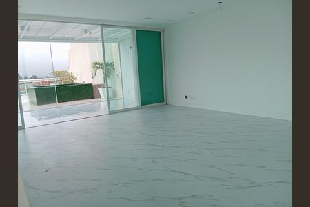 Apartamento à venda com 208m², 2 quartos e 1 vaga Apartamento à venda com 208m², 2 quartos e 1 vagaSala