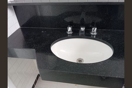Apartamento à venda com 208m², 2 quartos e 1 vaga Apartamento à venda com 208m², 2 quartos e 1 vagaBanheiro