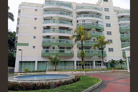 Apartamento à venda com 208m², 2 quartos e 1 vaga Apartamento à venda com 208m², 2 quartos e 1 vagaFachada