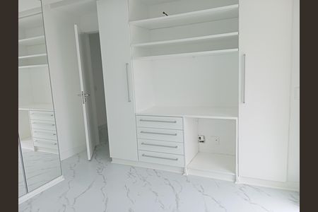 Apartamento à venda com 208m², 2 quartos e 1 vaga Apartamento à venda com 208m², 2 quartos e 1 vagaQuarto