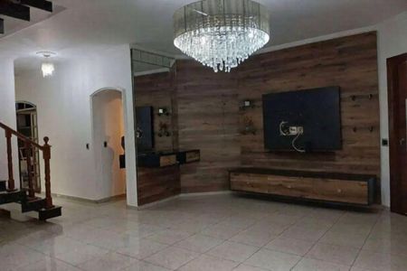 Casa à venda com 5 quartos, 358m² em Vila Ré, São Paulo