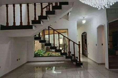 Casa à venda com 5 quartos, 358m² em Vila Ré, São Paulo