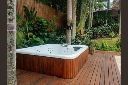 Casa à venda com 5 quartos, 1200m² em Vila Tramontano, São Paulo