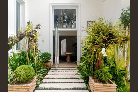 Casa à venda com 5 quartos, 1200m² em Vila Tramontano, São Paulo