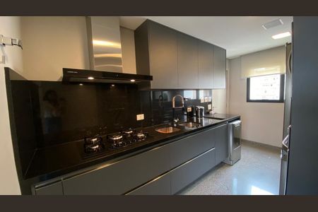 Apartamento à venda com 2 quartos, 135m² em Santa Cecilia, São Paulo
