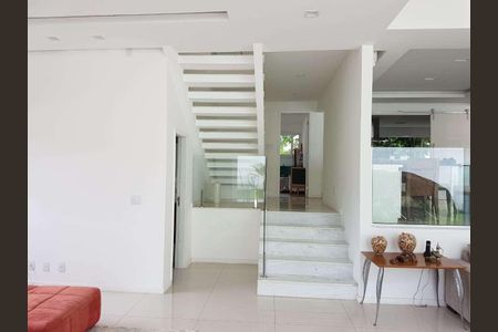 Casa de condomínio à venda com 500m², 4 quartos e 3 vagas