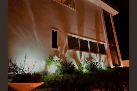 Casa de condomínio à venda com 500m², 4 quartos e 3 vagas
