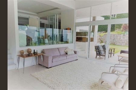 Casa de condomínio à venda com 500m², 4 quartos e 3 vagas