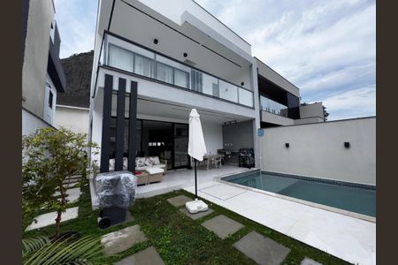 Casa à venda com 4 quartos, 214m² em Vargem Pequena, Rio de Janeiro