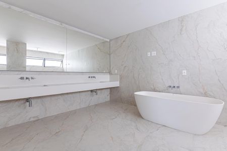 Casa de Condomínio à venda com 5 quartos, 840m² em Barra da Tijuca, Rio de Janeiro