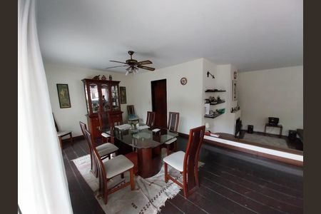 Casa à venda com 4 quartos, 434m² em Jardim Morumbi, São Paulo