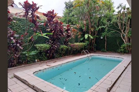 Casa à venda com 4 quartos, 434m² em Jardim Morumbi, São Paulo
