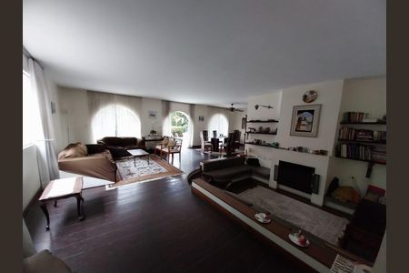 Casa à venda com 4 quartos, 434m² em Jardim Morumbi, São Paulo