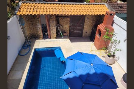 Casa à venda com 258m², 4 quartos e 2 vagas