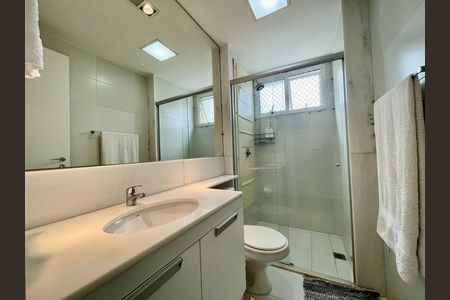 Banheiro de apartamento à venda com 2 quartos, 77m² em Vila da Serra, Nova Lima