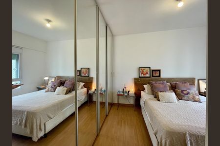 Apartamento à venda com 77m², 2 quartos e 2 vagas Apartamento à venda com 77m², 2 quartos e 2 vagasQuarto 2