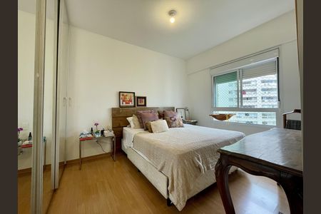 Apartamento à venda com 77m², 2 quartos e 2 vagas Apartamento à venda com 77m², 2 quartos e 2 vagasSala