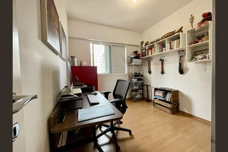 Sala de apartamento à venda com 2 quartos, 77m² em Vila da Serra, Nova Lima