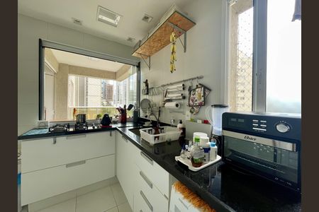 Cozinha de apartamento à venda com 2 quartos, 77m² em Vila da Serra, Nova Lima
