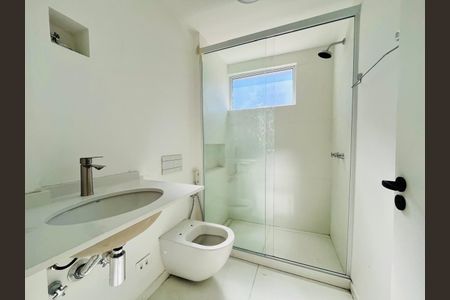 Apartamento à venda com 65m², 2 quartos e 1 vaga Apartamento à venda com 65m², 2 quartos e 1 vagaBanheiro da Suíte