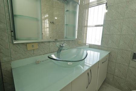 Apartamento à venda com 56m², 1 quarto e sem vagaBanheiro