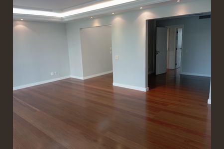 Apartamento para alugar com 250m², 4 quartos e 3 vagas Apartamento para alugar com 250m², 4 quartos e 3 vagasSala