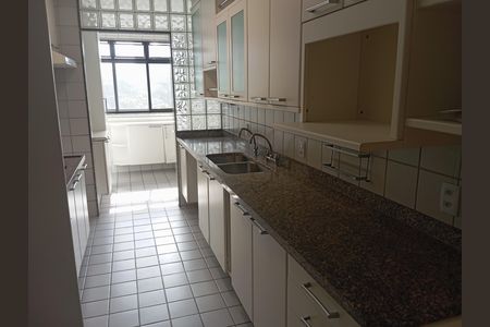 Apartamento para alugar com 250m², 4 quartos e 3 vagas Apartamento para alugar com 250m², 4 quartos e 3 vagasCozinha