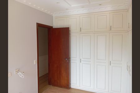 Apartamento para alugar com 250m², 4 quartos e 3 vagas Apartamento para alugar com 250m², 4 quartos e 3 vagasQuarto
