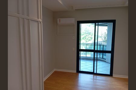 Apartamento para alugar com 250m², 4 quartos e 3 vagas Apartamento para alugar com 250m², 4 quartos e 3 vagasQuarto