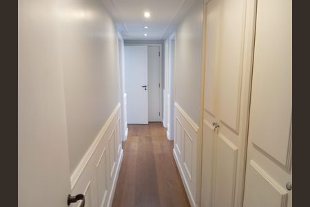 Apartamento para alugar com 250m², 4 quartos e 3 vagas Apartamento para alugar com 250m², 4 quartos e 3 vagasQuarto